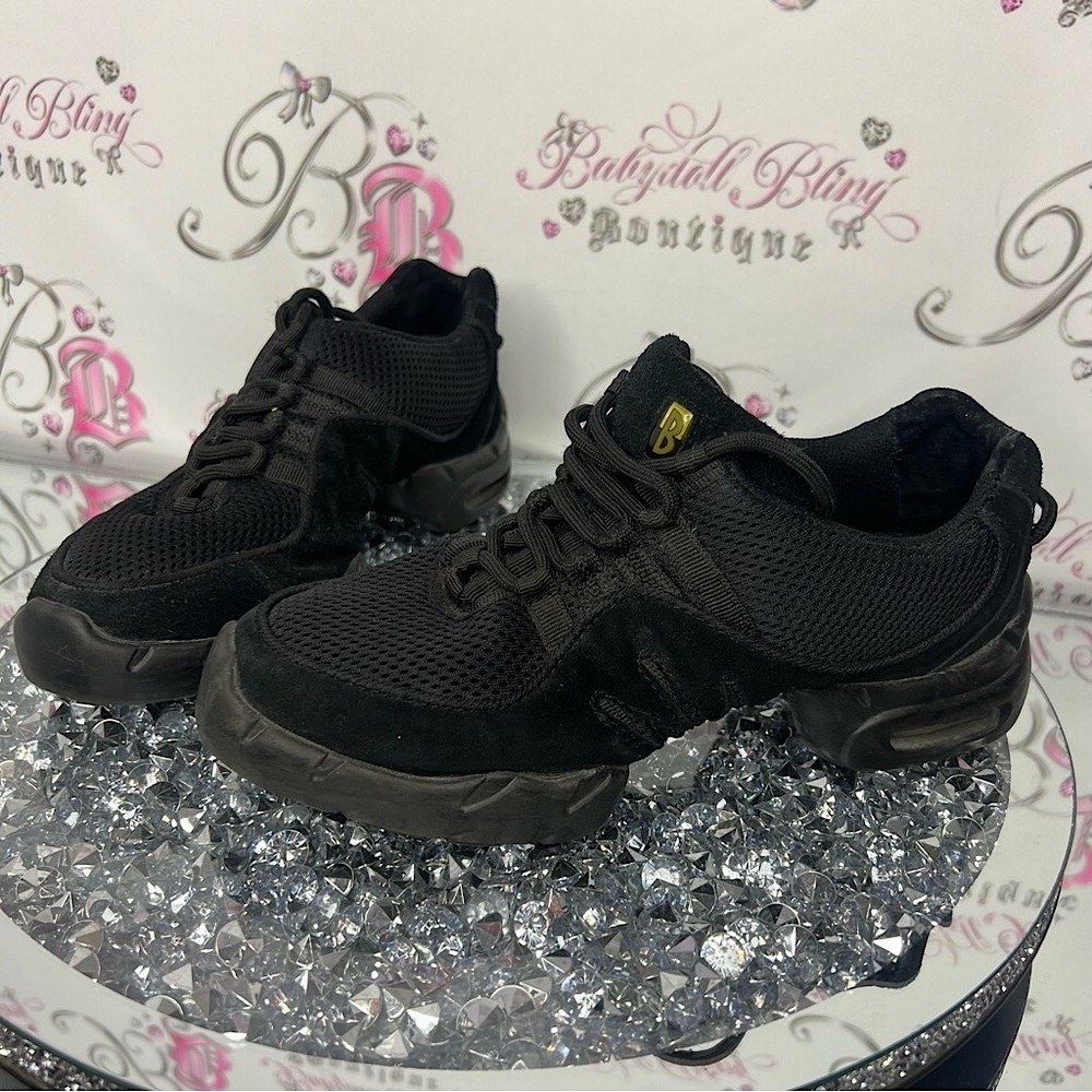 Bloch  Boost DRT Dance Sneaker Adult lace up black stretchy dancing shoes